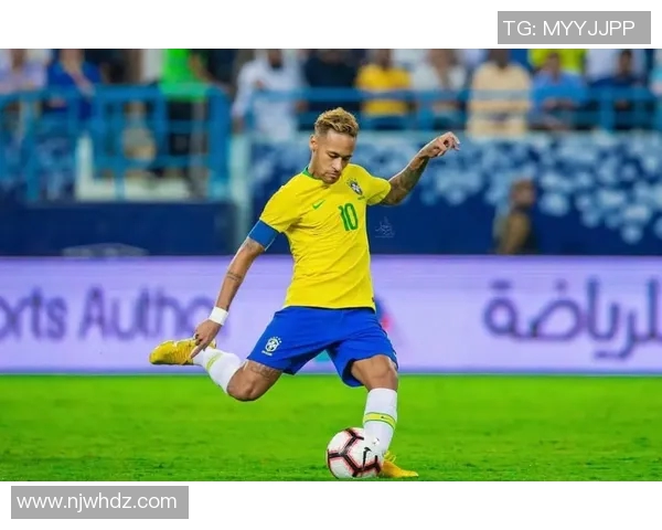 足球明星身上的伤疤见证了他们的拼搏与荣耀背后的艰辛与坚持